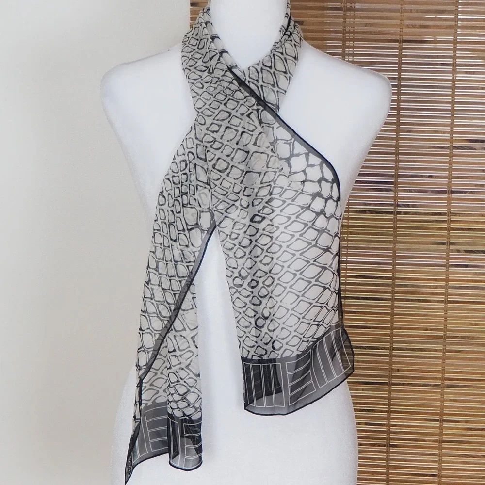 Anne Klein 100% Silk Scarf Oblong Black & White Geometric Animal Print 11" x 53" - Picture 1 of 10